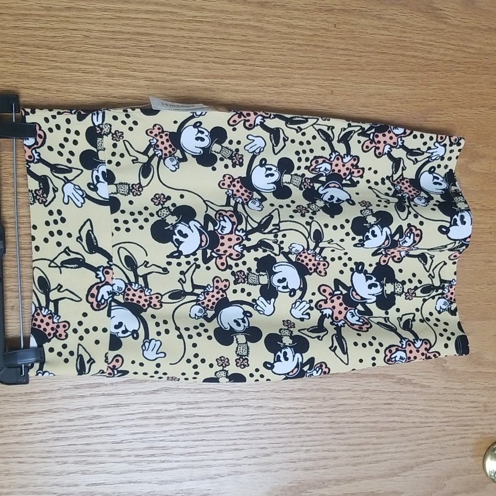 Disney Classic Minnie Mouse Cassie Skirt XS NWT